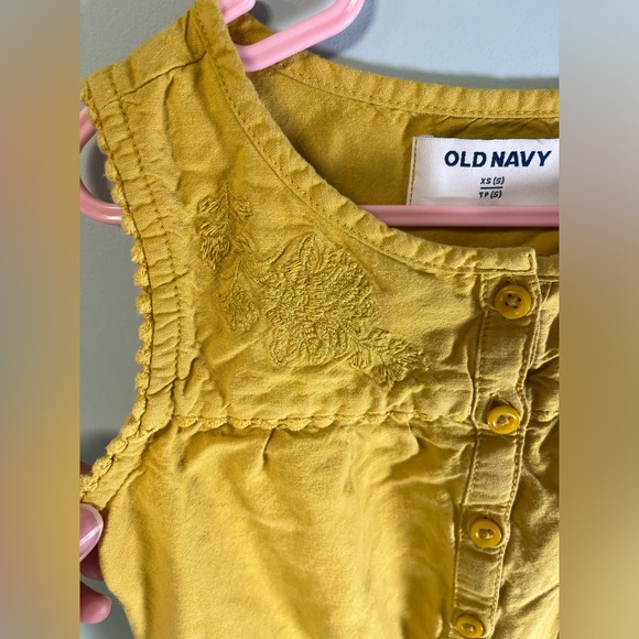 Old Navy Gold Shorts Romper, Girl Size 4-5, Girl Jumpsuit - Picture 3 of 8